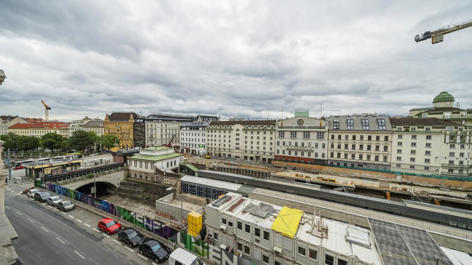 Family & Friends Hub Apartment Vienna Austria
